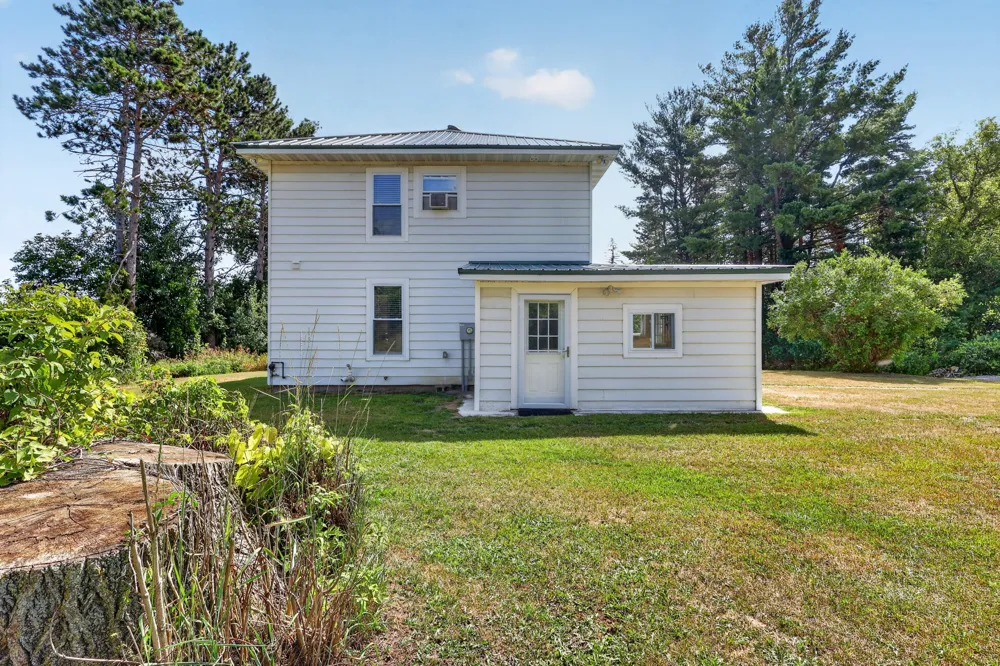 12423 20th Avenue Marion, MI 49665