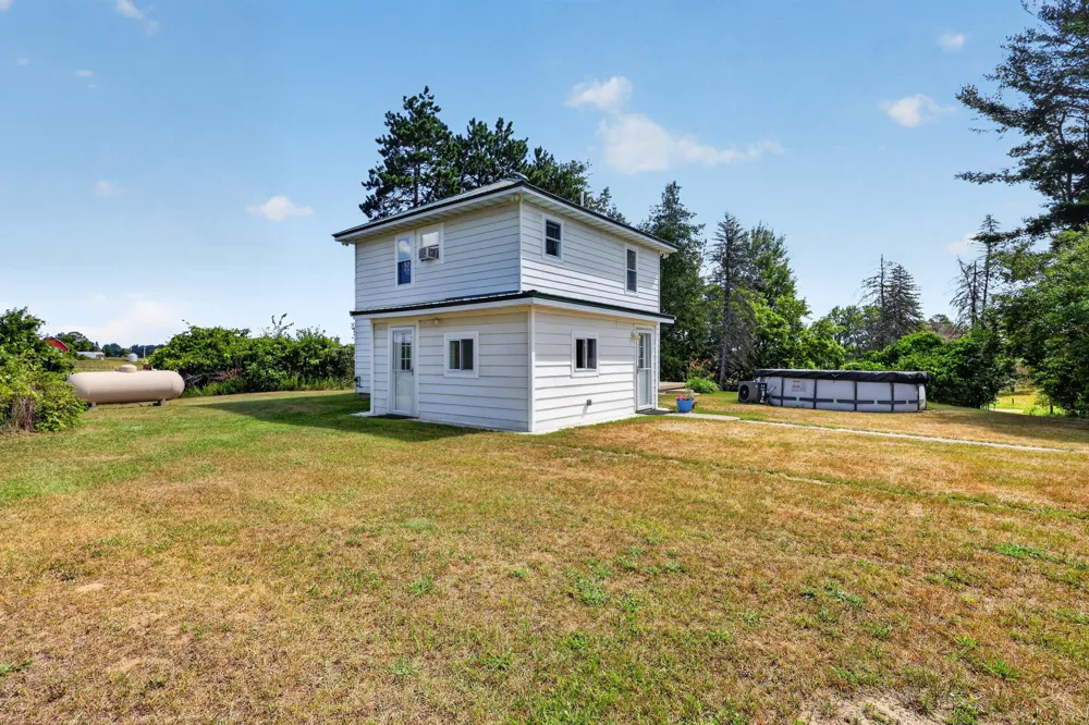 12423 20th Avenue Marion, MI 49665