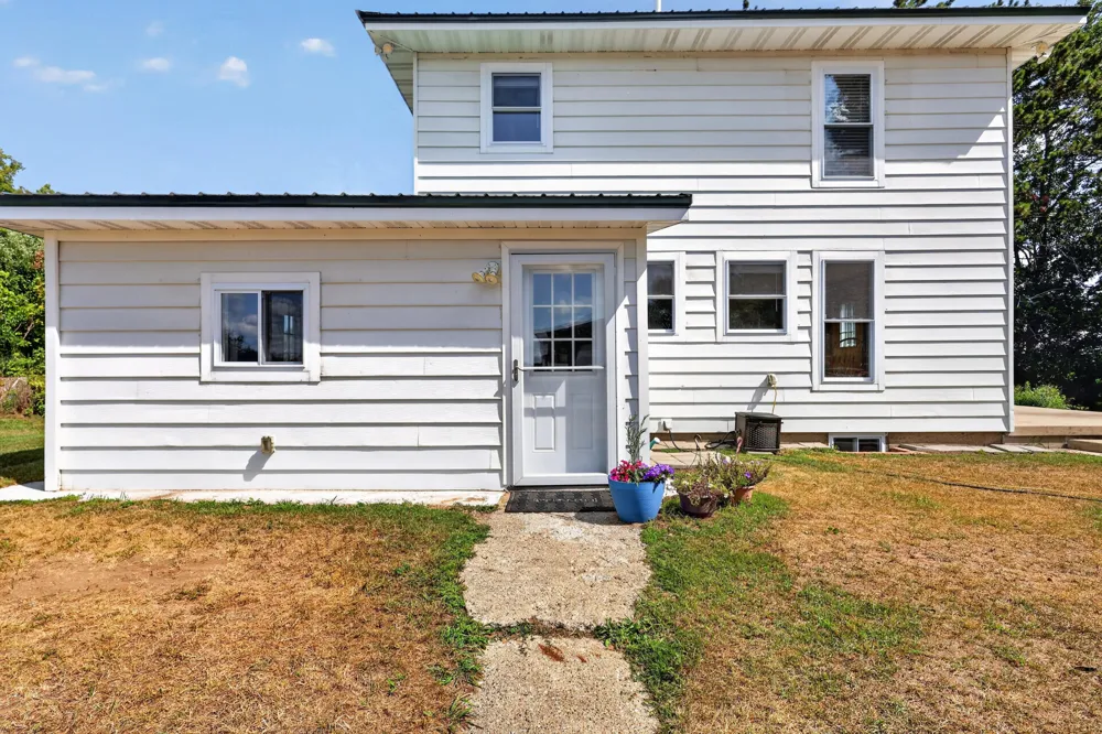 12423 20th Avenue Marion, MI 49665