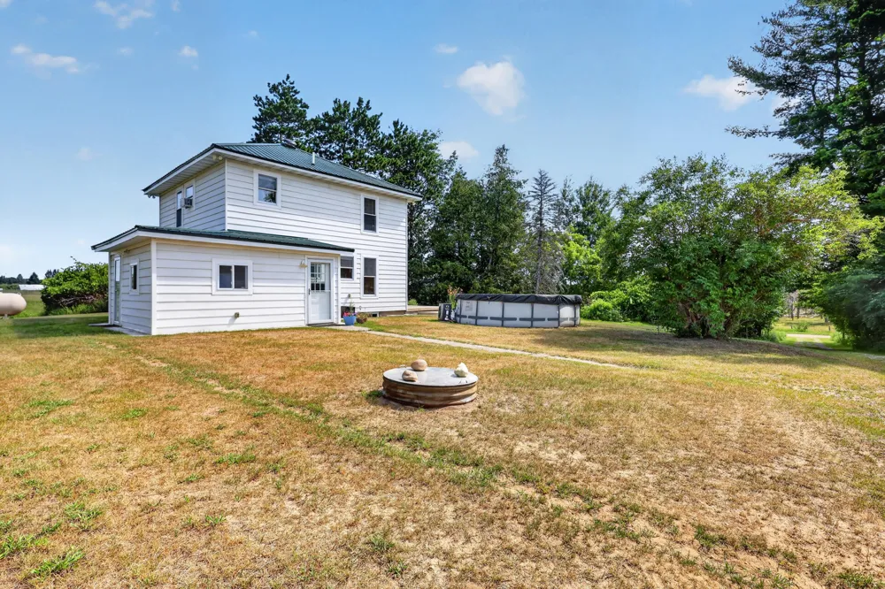 12423 20th Avenue Marion, MI 49665