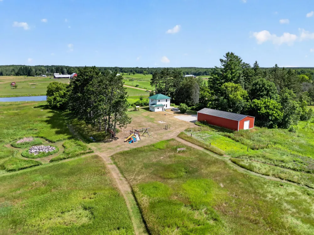 12423 20th Avenue Marion, MI 49665