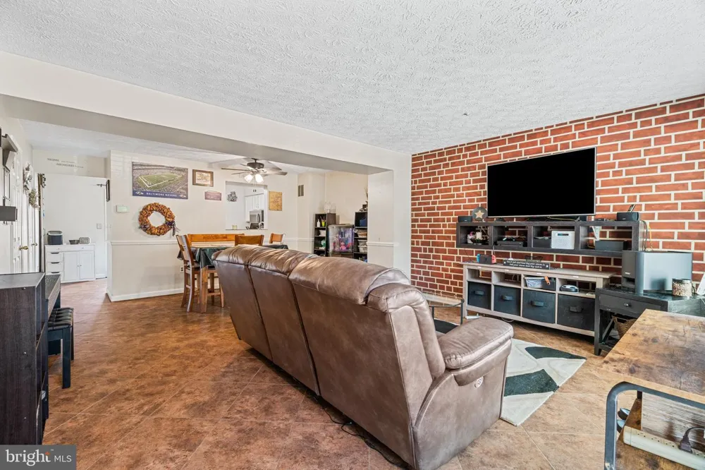 781 MEDINAH CIRCLE Westminster, MD 21158