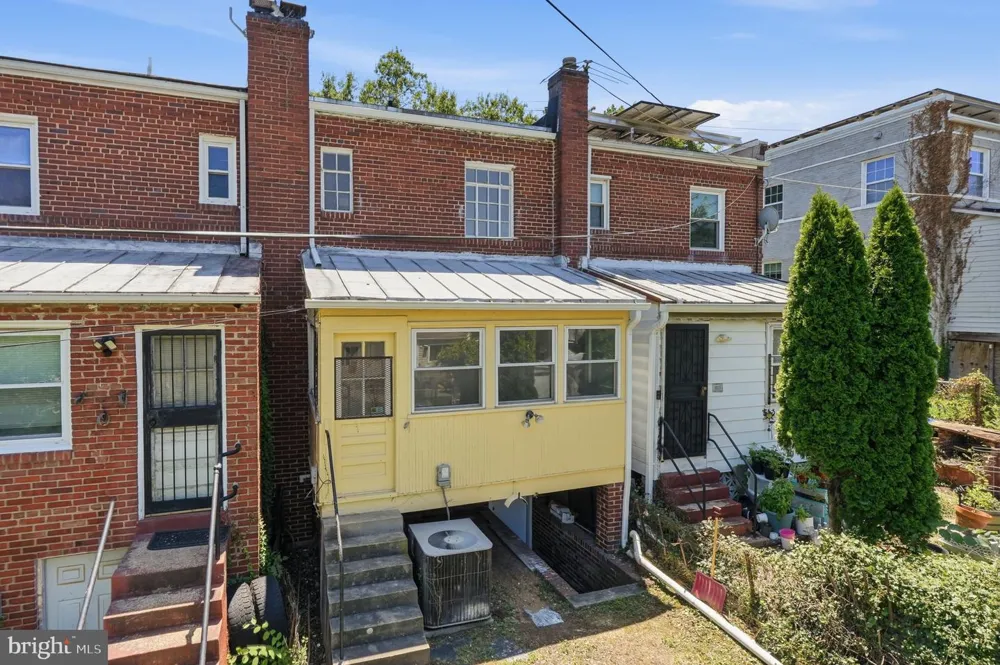 4011 MARTIN LUTHER KING JR AVENUE SW Washington, DC 20032