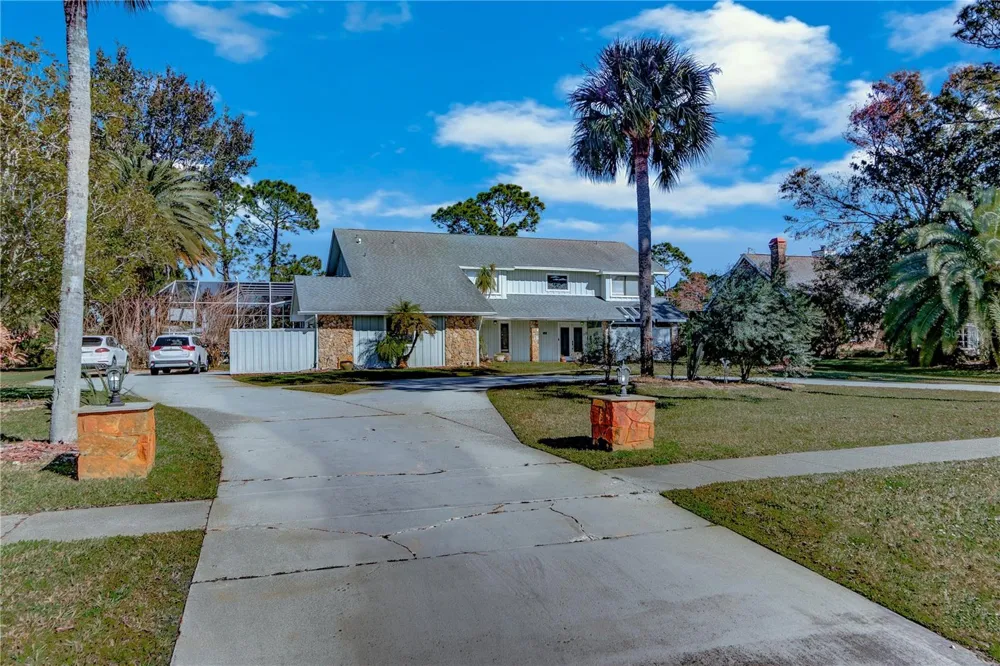 932 PELICAN BAY DRIVE Daytona Beach, FL 32119