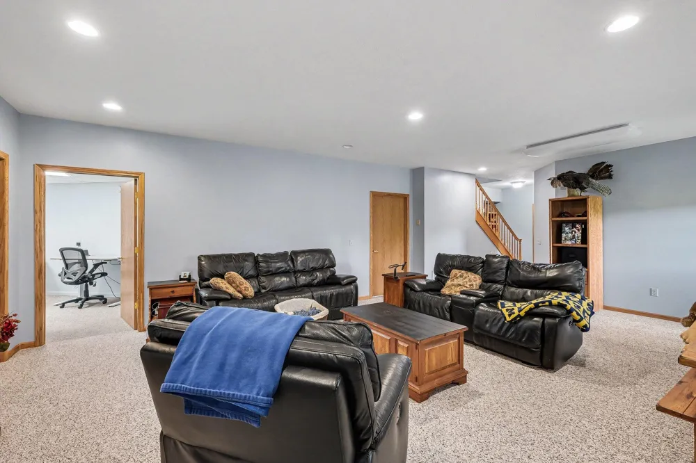 10835 Red Oak Ridge Howard City, MI 49329