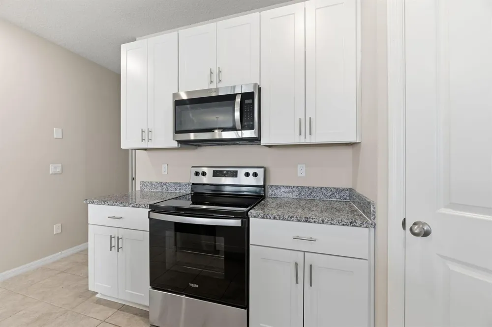 4046 HOT SPRINGS AVENUE Palm Springs, FL 33461