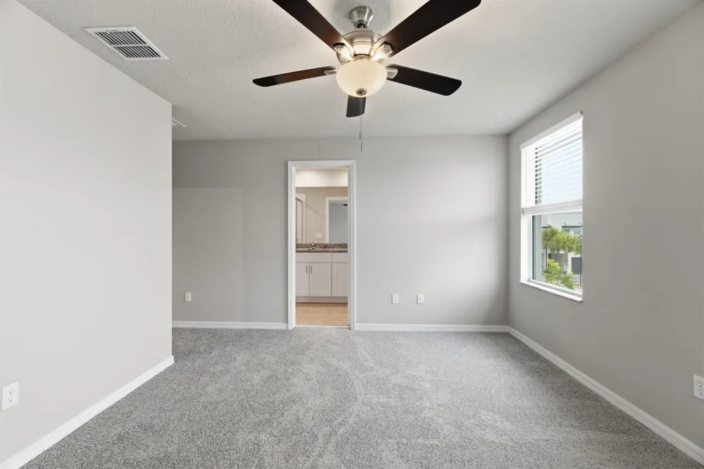 4046 HOT SPRINGS AVENUE Palm Springs, FL 33461