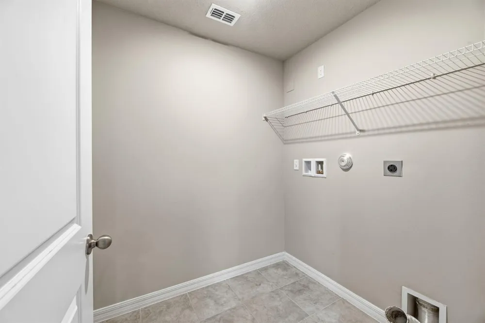 4046 HOT SPRINGS AVENUE Palm Springs, FL 33461