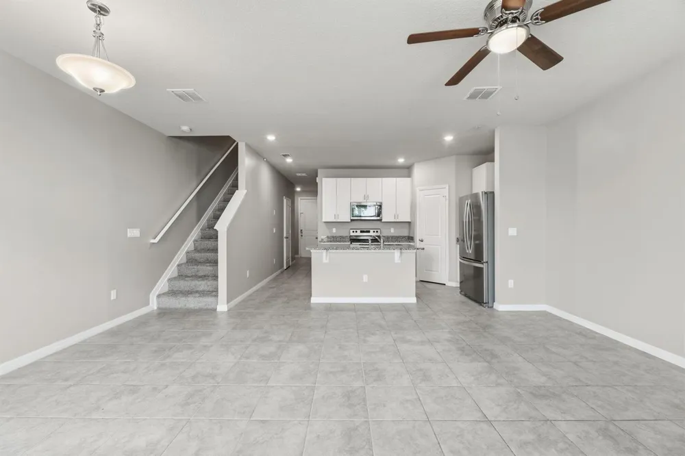 4046 HOT SPRINGS AVENUE Palm Springs, FL 33461