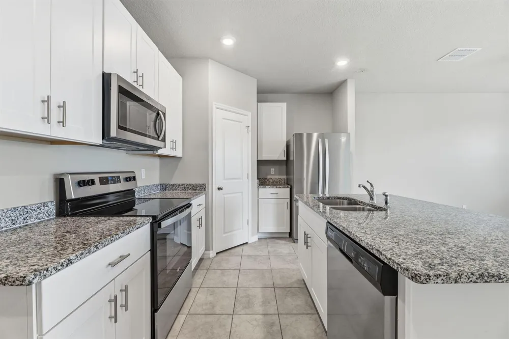 4046 HOT SPRINGS AVENUE Palm Springs, FL 33461