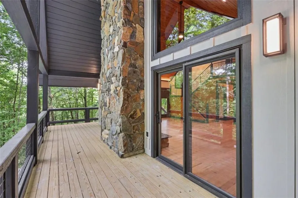 1583 Spring Cove Road Blairsville, GA 30512