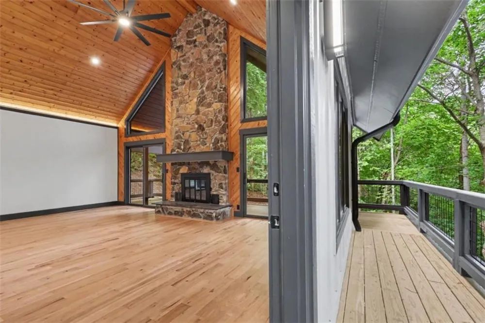 1583 Spring Cove Road Blairsville, GA 30512