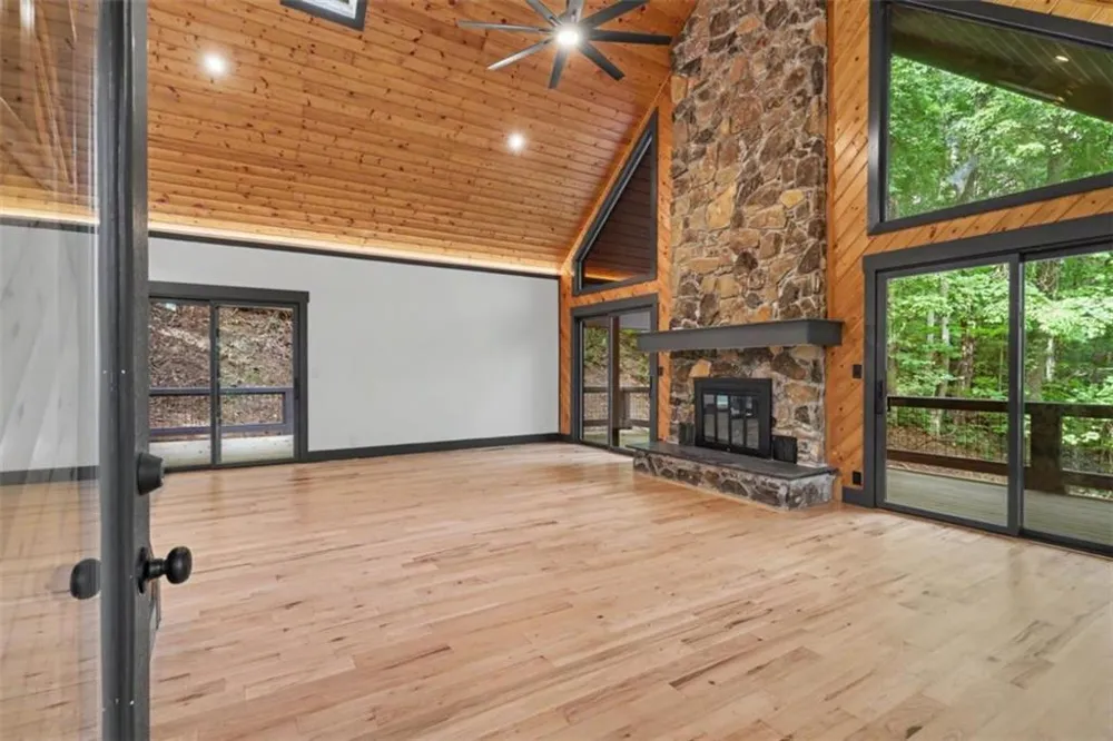 1583 Spring Cove Road Blairsville, GA 30512