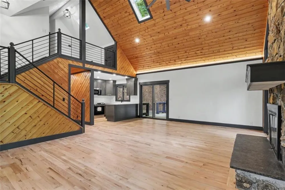 1583 Spring Cove Road Blairsville, GA 30512