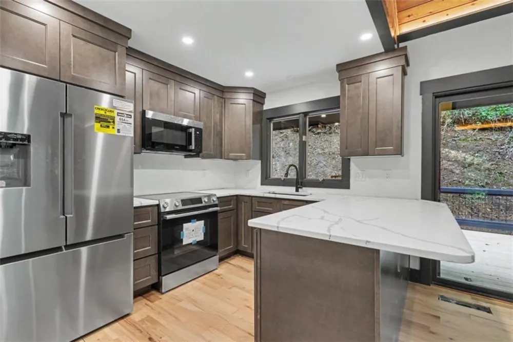 1583 Spring Cove Road Blairsville, GA 30512