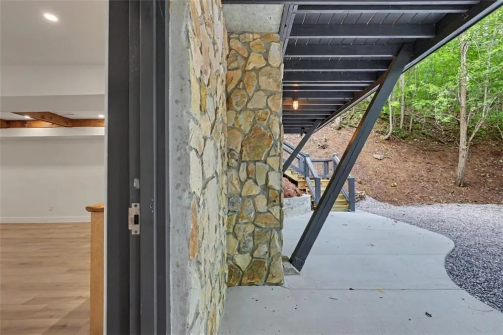 1583 Spring Cove Road Blairsville, GA 30512