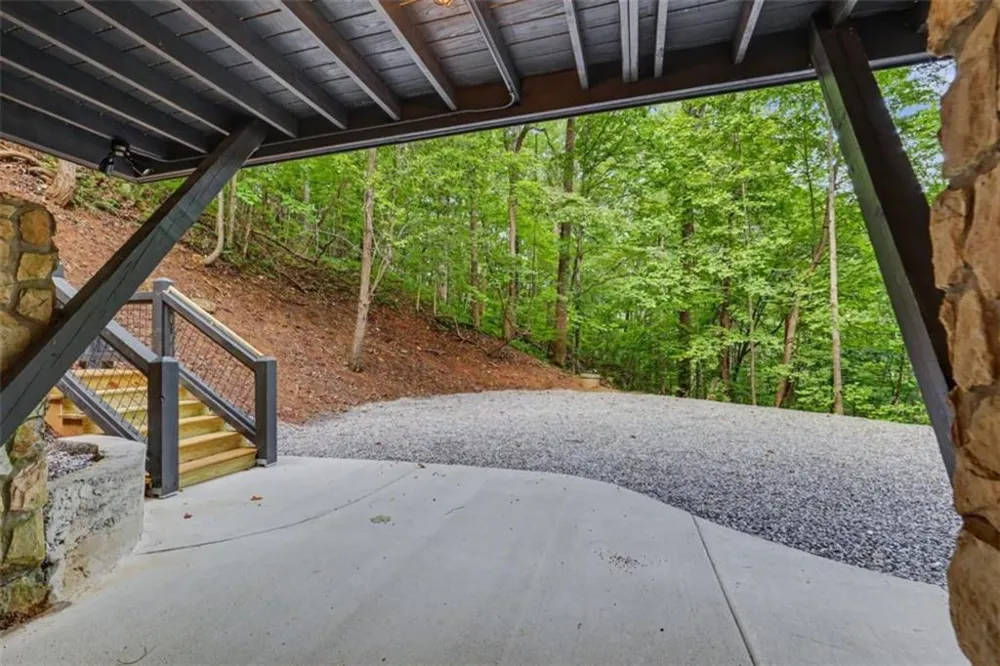 1583 Spring Cove Road Blairsville, GA 30512
