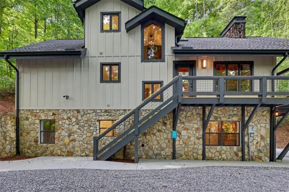 1583 Spring Cove Road Blairsville, GA 30512