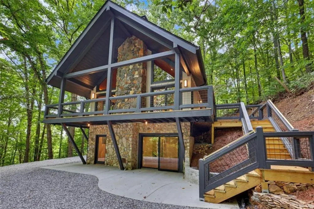 1583 Spring Cove Road Blairsville, GA 30512