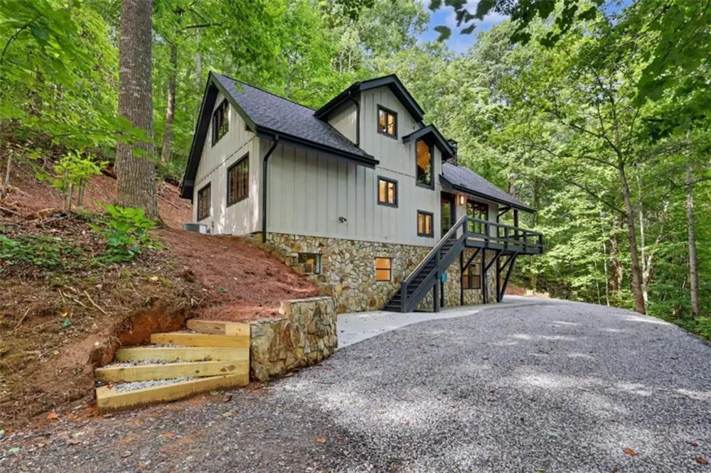 1583 Spring Cove Road Blairsville, GA 30512