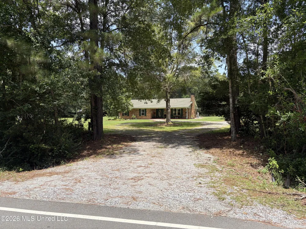 20116 F Ladner Road Saucier, MS 39574