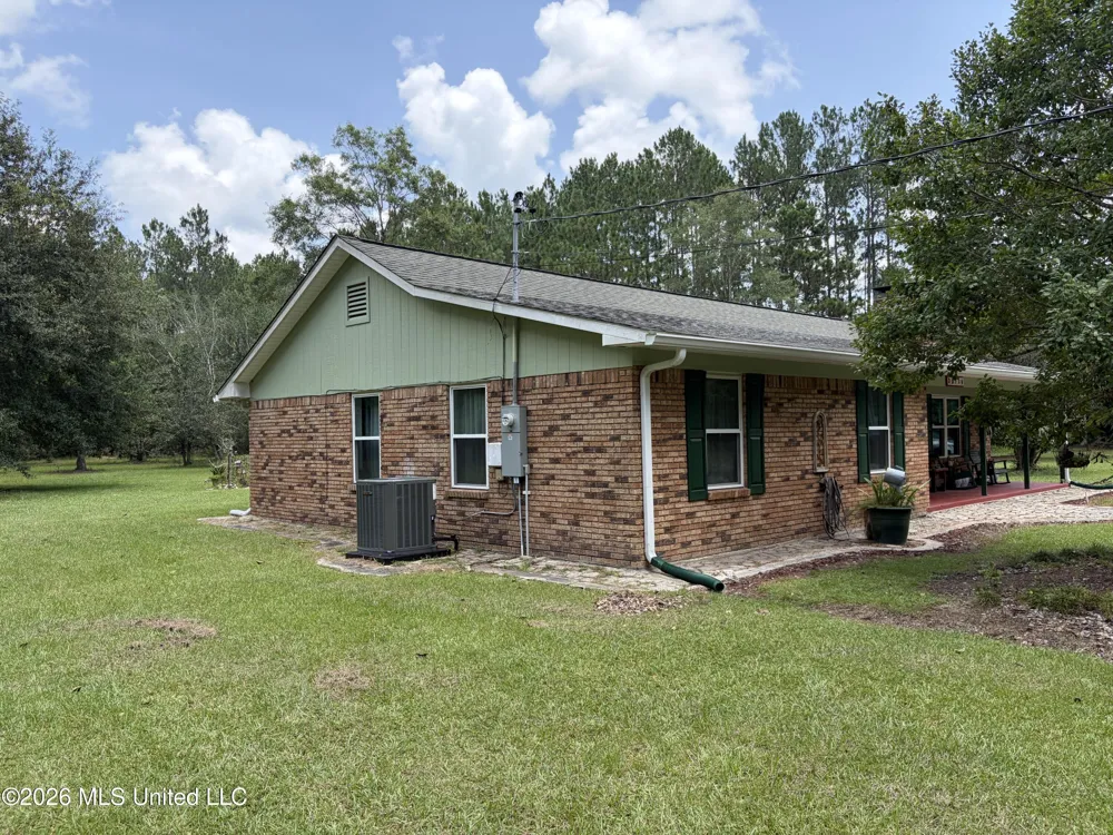 20116 F Ladner Road Saucier, MS 39574
