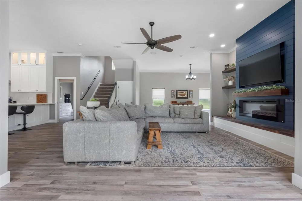 1079 RIVERSIDE RIDGE ROAD Tarpon Springs, FL 34688