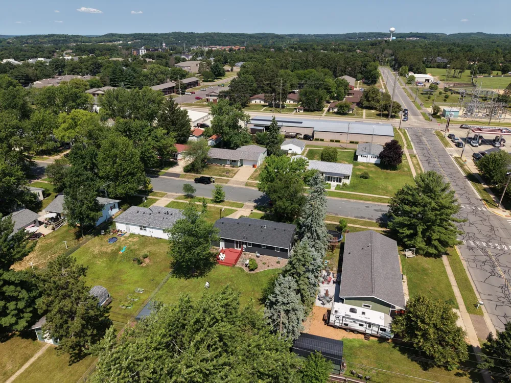 2411 Lynn Avenue Altoona, WI 54720