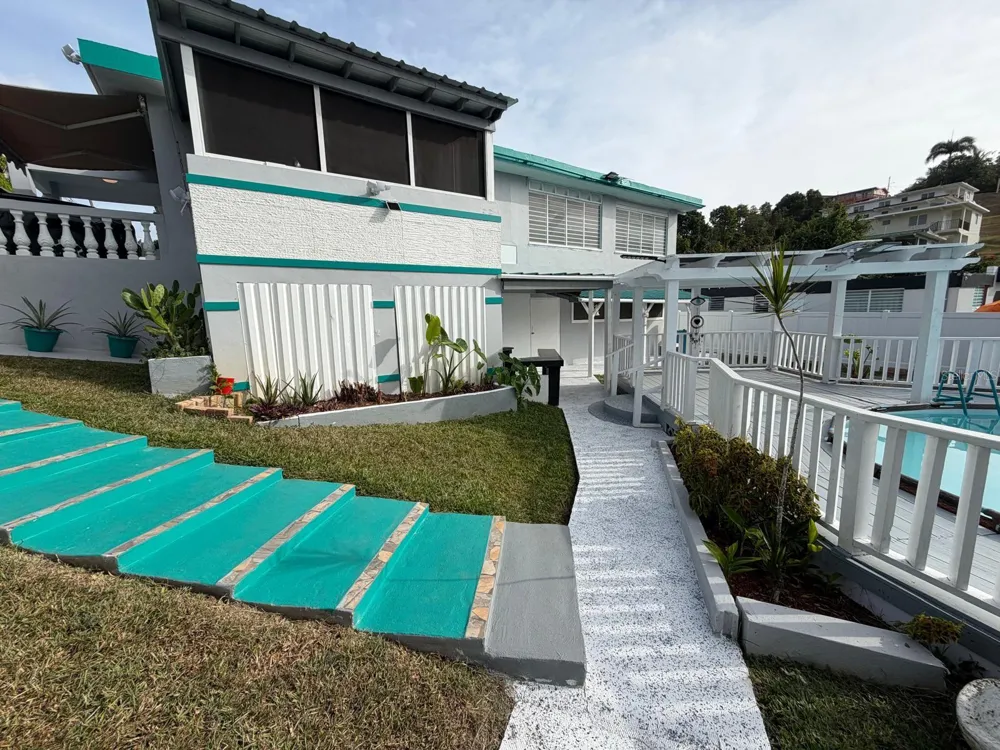 282 AVE. FELIX RIOS Aibonito, PR 00705