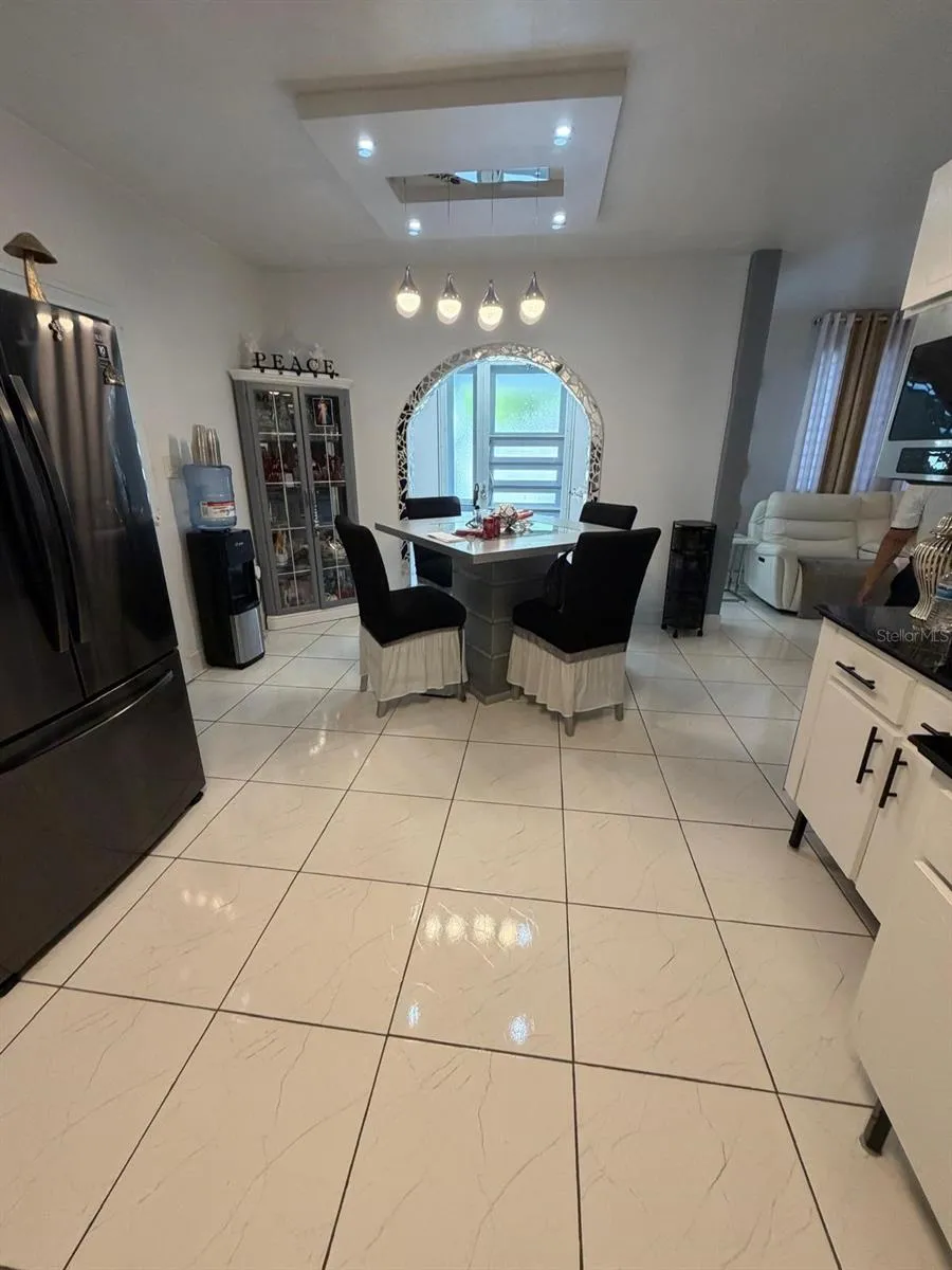 282 AVE. FELIX RIOS Aibonito, PR 00705