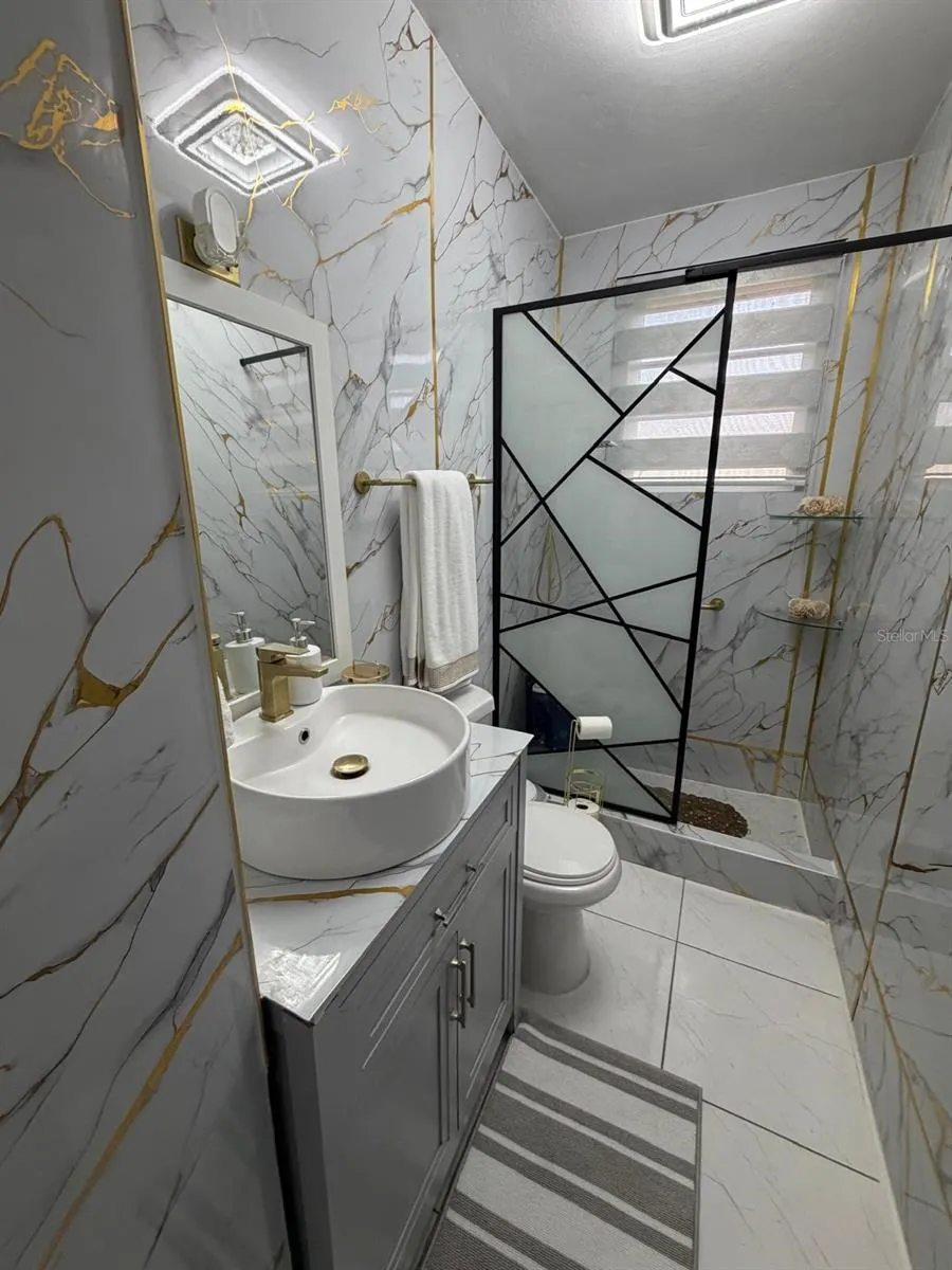 282 AVE. FELIX RIOS Aibonito, PR 00705