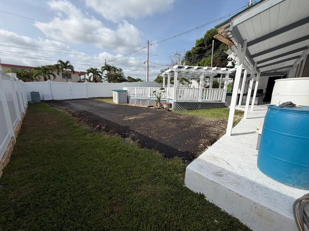 282 AVE. FELIX RIOS Aibonito, PR 00705