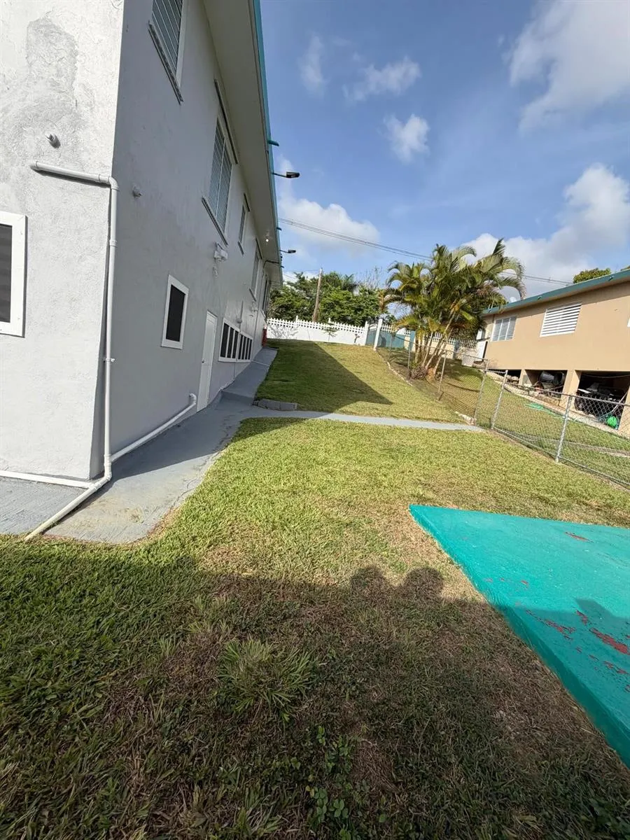 282 AVE. FELIX RIOS Aibonito, PR 00705