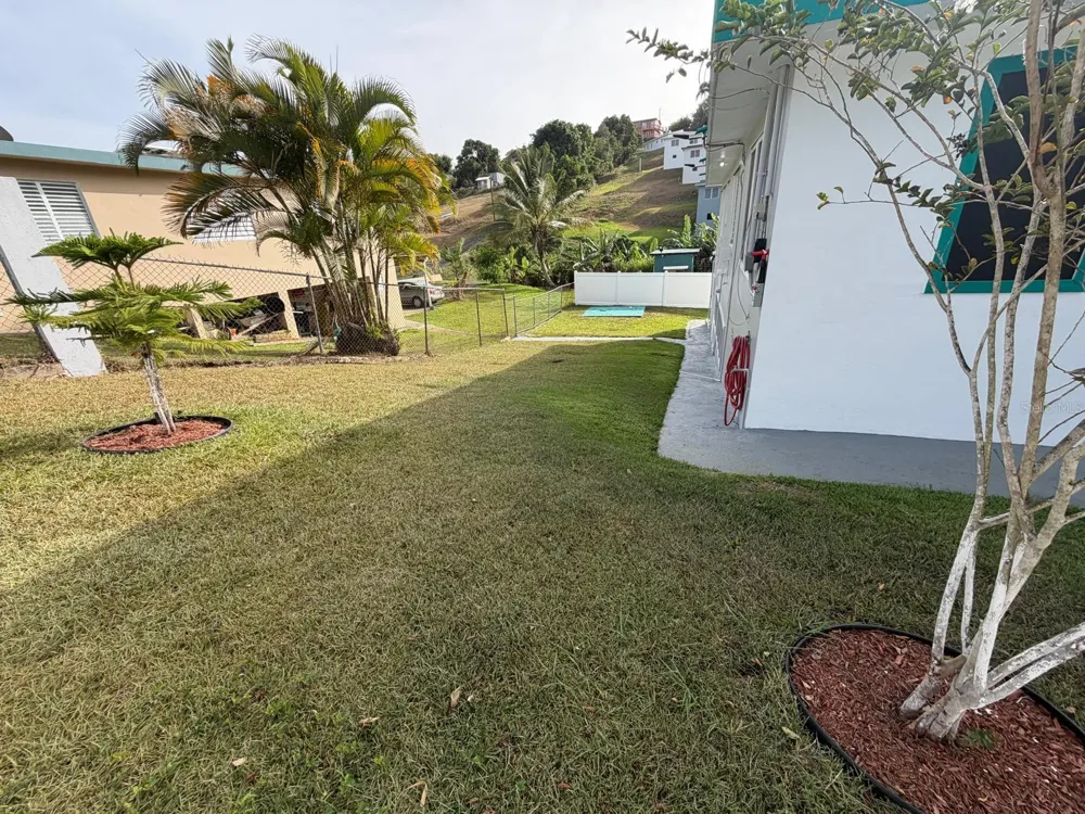 282 AVE. FELIX RIOS Aibonito, PR 00705