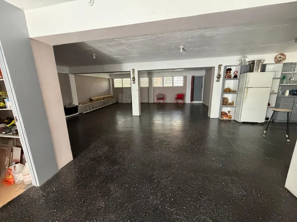 282 AVE. FELIX RIOS Aibonito, PR 00705