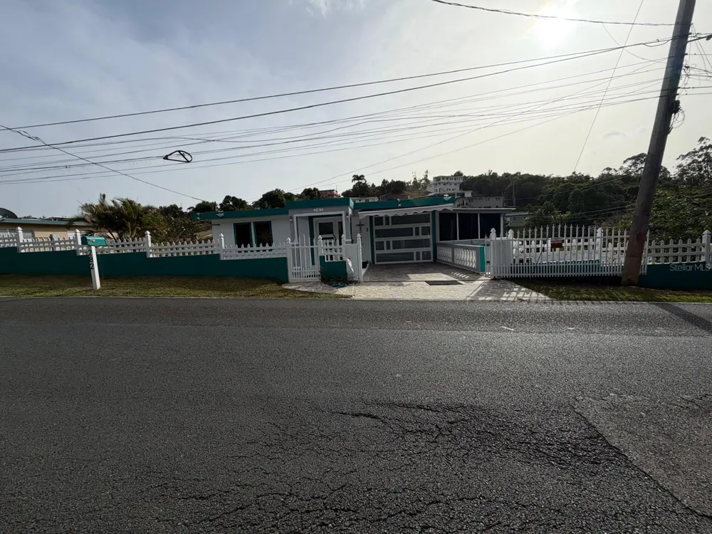282 AVE. FELIX RIOS Aibonito, PR 00705