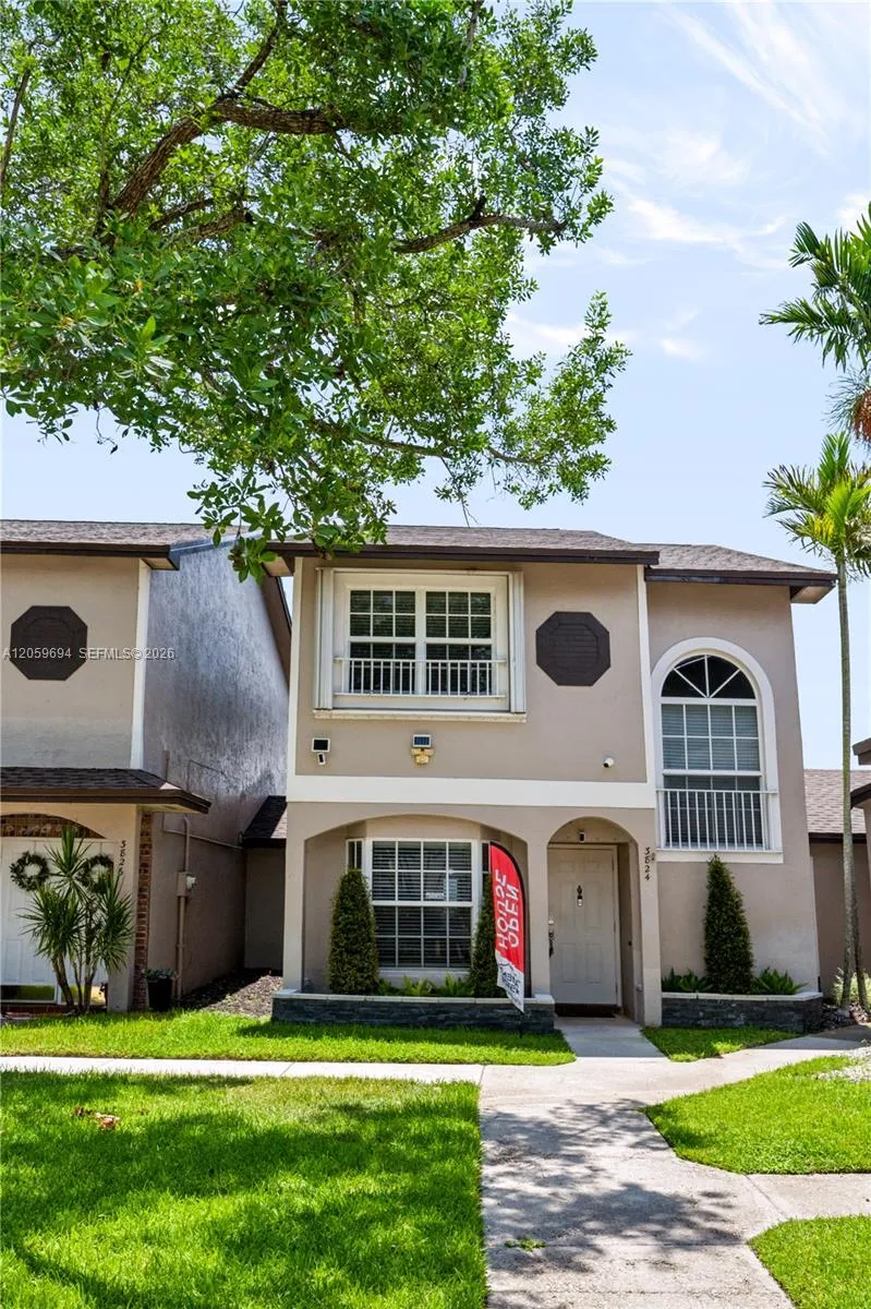 3824 NW 122nd Ter Sunrise, FL 33323