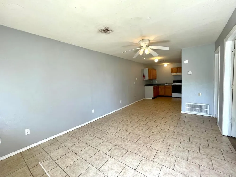 312 S B Davis, OK 73030