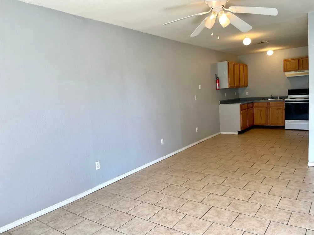 312 S B Davis, OK 73030