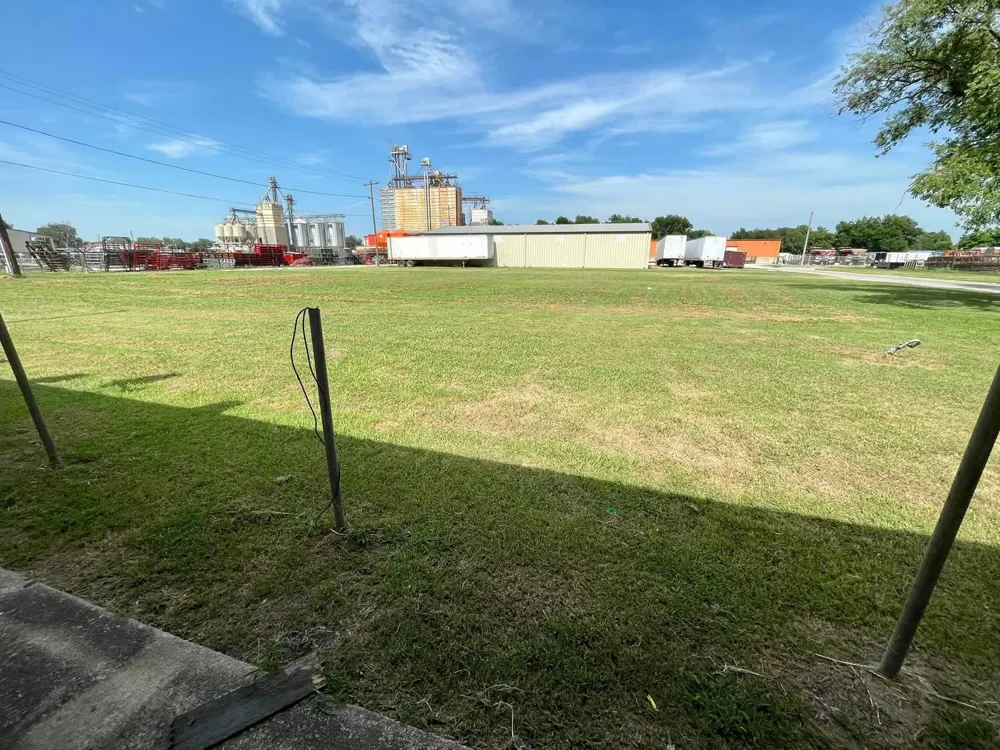 312 S B Davis, OK 73030