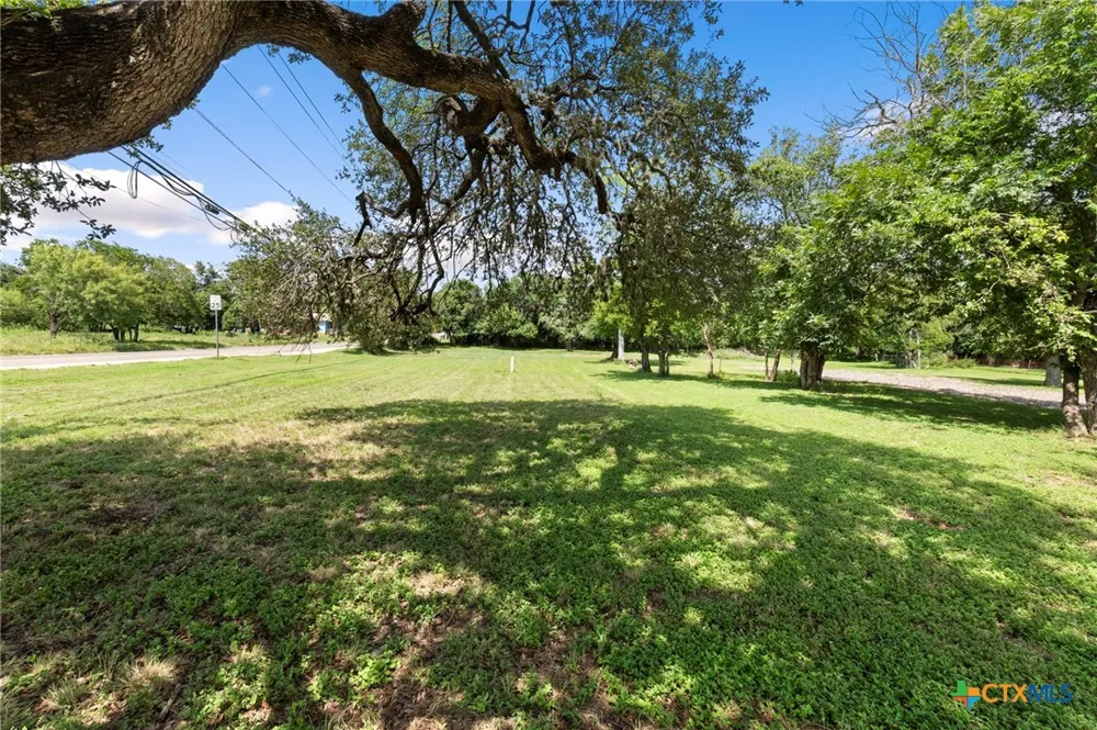 1410 Bishop Street San Marcos, TX 78666