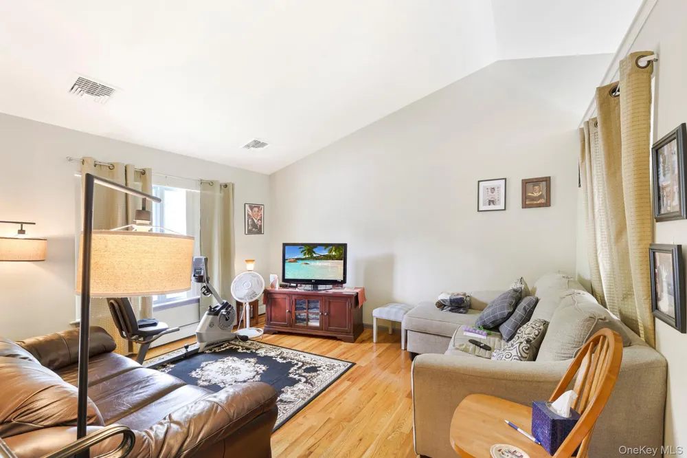 3 Stanford Court Walden, NY 12586