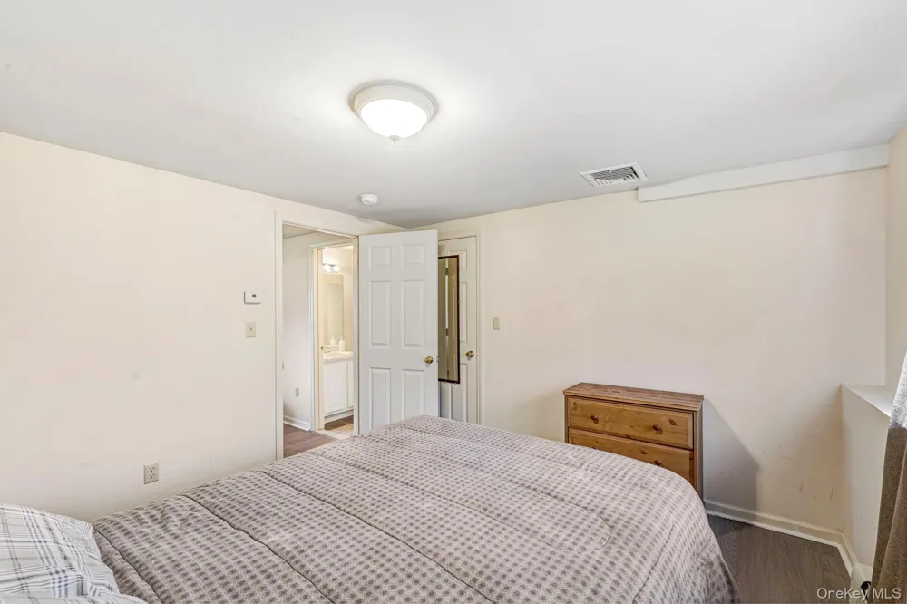 3 Stanford Court Walden, NY 12586