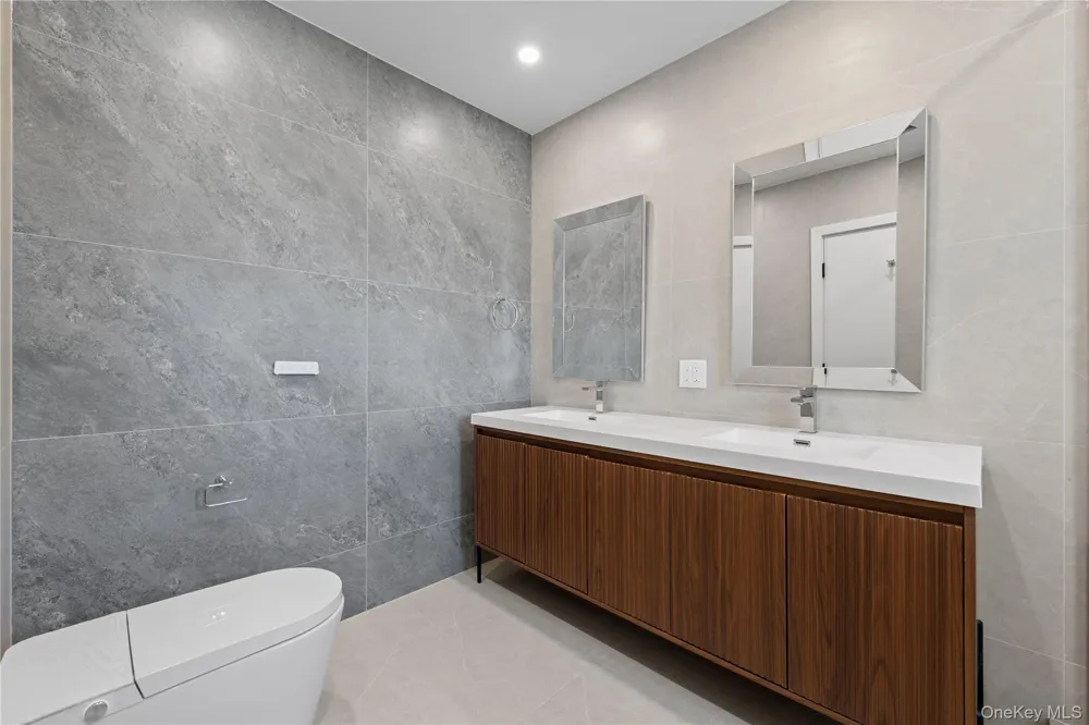 172-12 65th Avenue Fresh Meadows, NY 11365