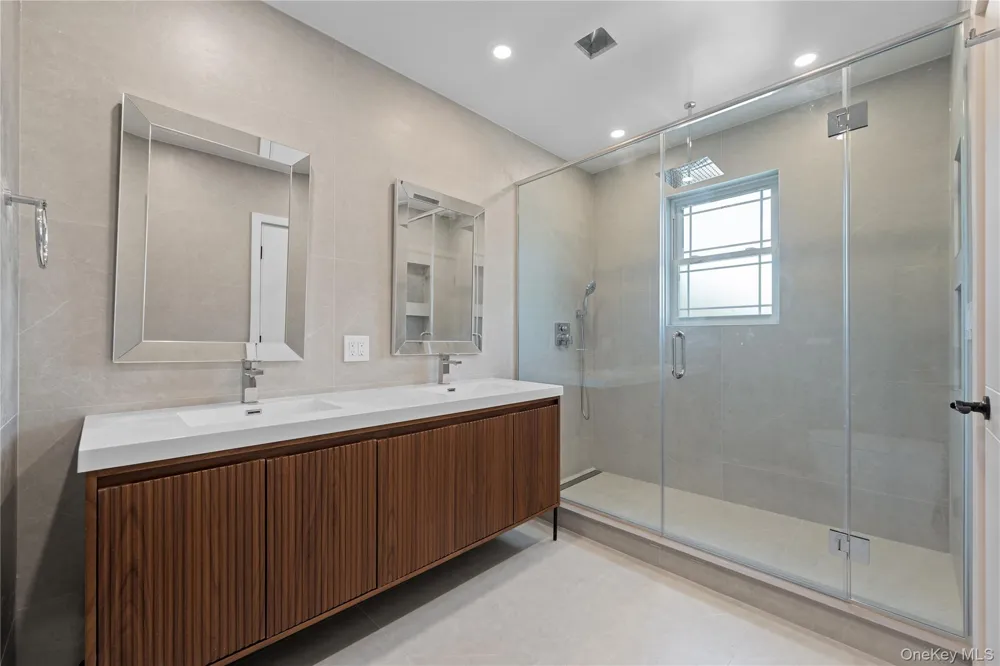 172-12 65th Avenue Fresh Meadows, NY 11365