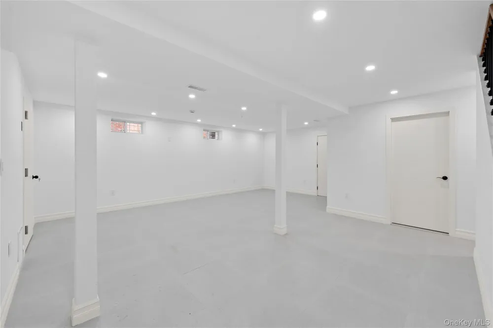 172-12 65th Avenue Fresh Meadows, NY 11365