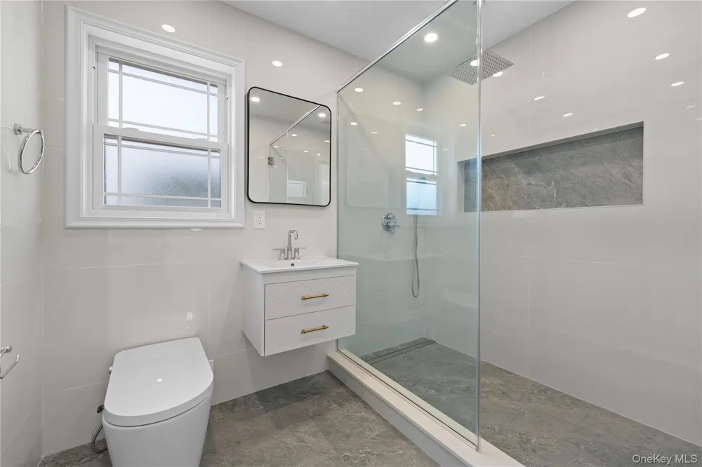 172-12 65th Avenue Fresh Meadows, NY 11365