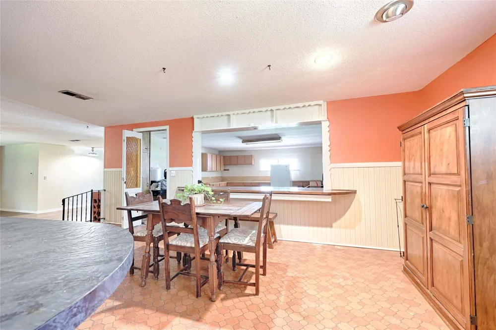 604 Market Street Hallettsville, TX 77964
