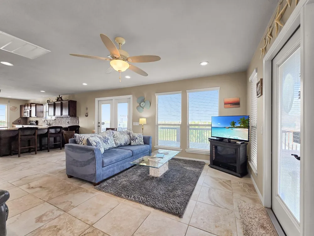 1301 Monkhouse Drive Crystal Beach, TX 77650