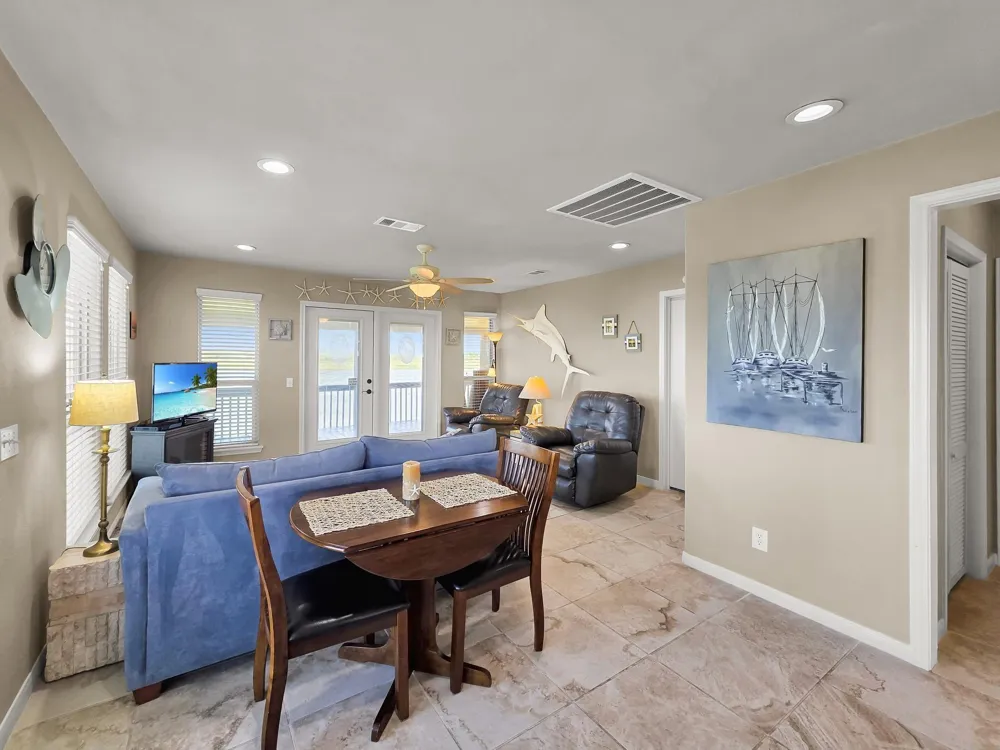 1301 Monkhouse Drive Crystal Beach, TX 77650